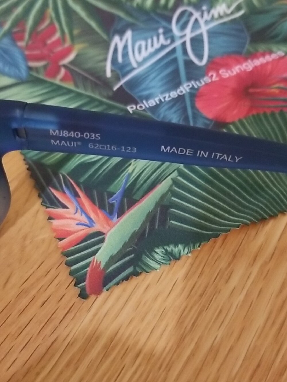 Maui Jim Kaiwi Channel Polarized Wrap Sunglasses - Picture 9 of 16